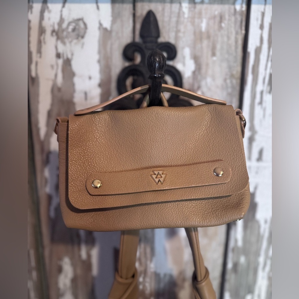 Noha Nadler Charlotte Handbag NEW Tan/ Cappuccino Includes extra pouch - Picture 5 of 16